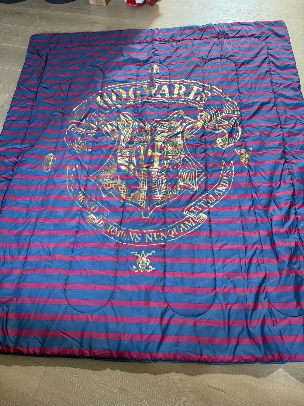 Striped Blue and Burgundy Comforter with Gold Crest Accent PLUS sheet set